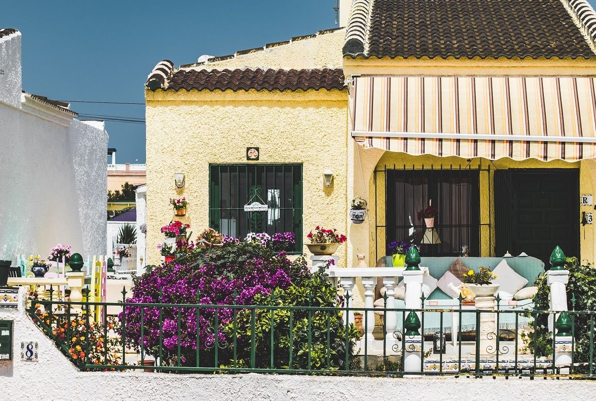 Toldos laterales - Definición, tipos y ventajas 2 brazos para toldo 1
