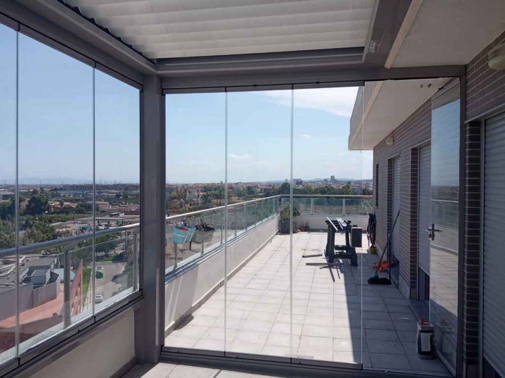 Transforma tu Espacio con las Cortinas de Cristal de Tecnoterrazas 5 Transforma tu Espacio con las Cortinas de Cristal
