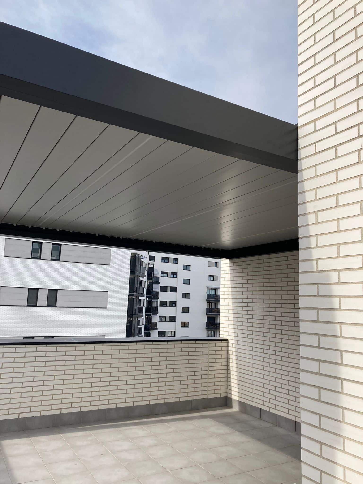 PÉRGOLAS BIOCLIMÁTICAS 2 Pergolas bioclimaticas retractiles
