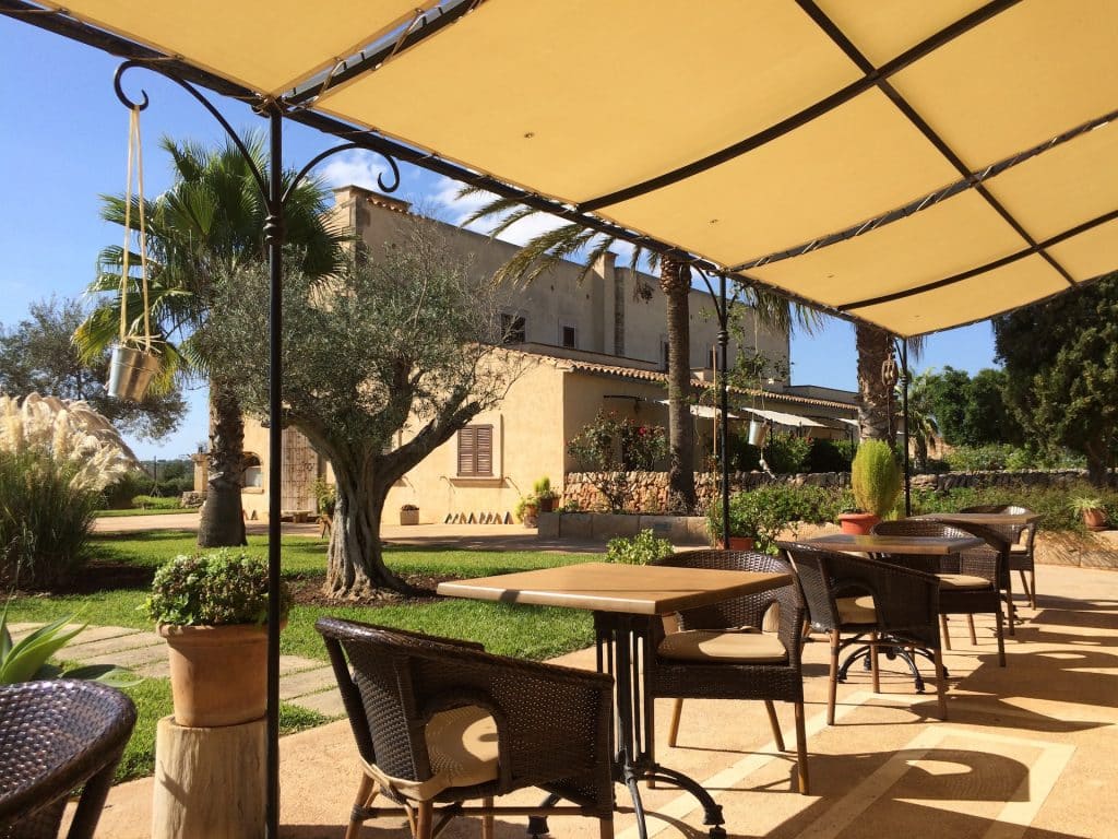Toldos: La solución perfecta para proteger tu terraza 5 Toldos La solucion perfecta para proteger tu terraza