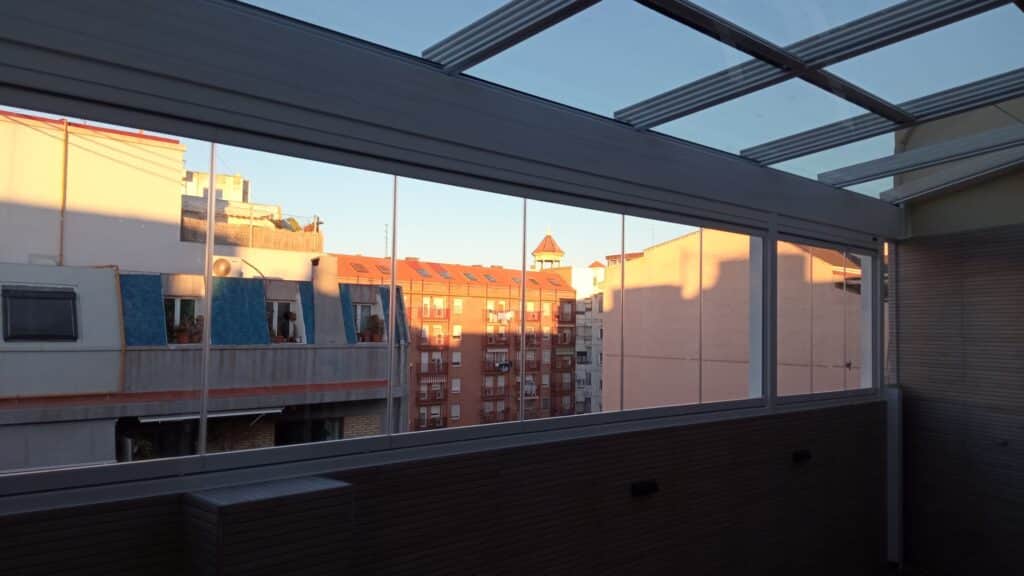 ¡Mira todo lo que viene en cerramientos de terraza para el 2025! 10 carpinteria117