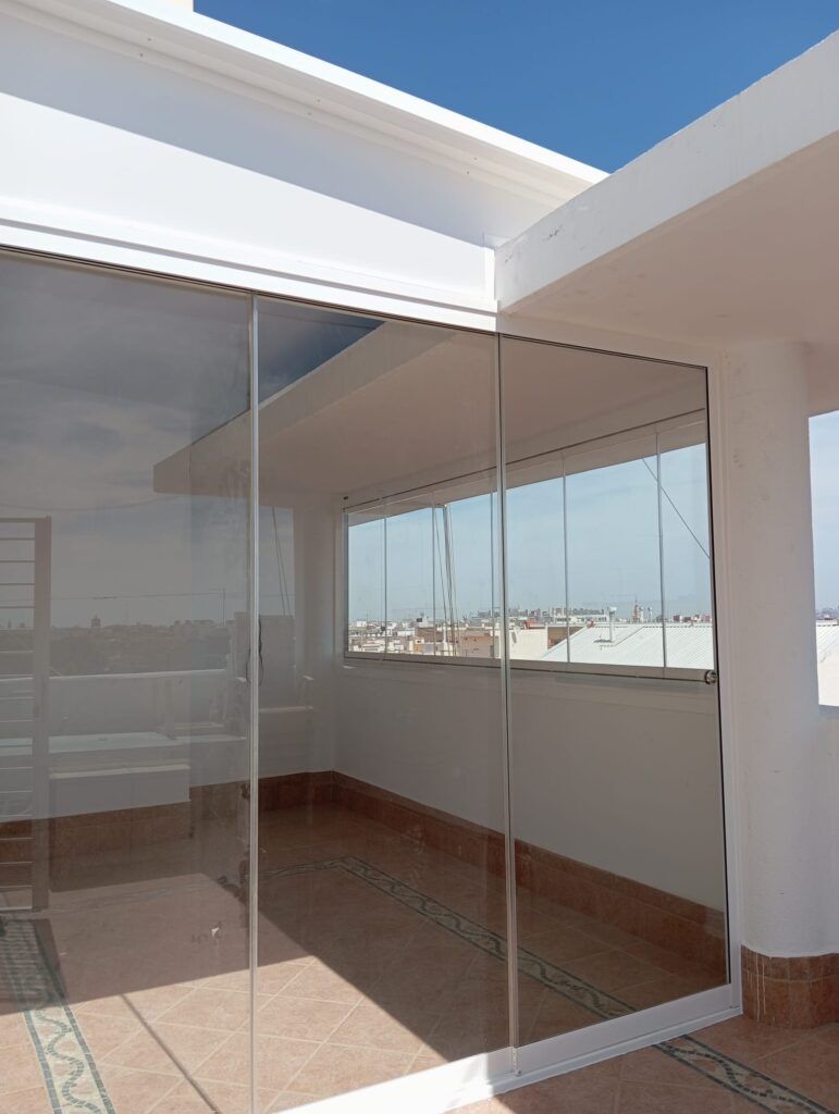 Cerramientos de cristal: la mejor opción para tu terraza en invierno 9 Cerramientos de Cristal 8