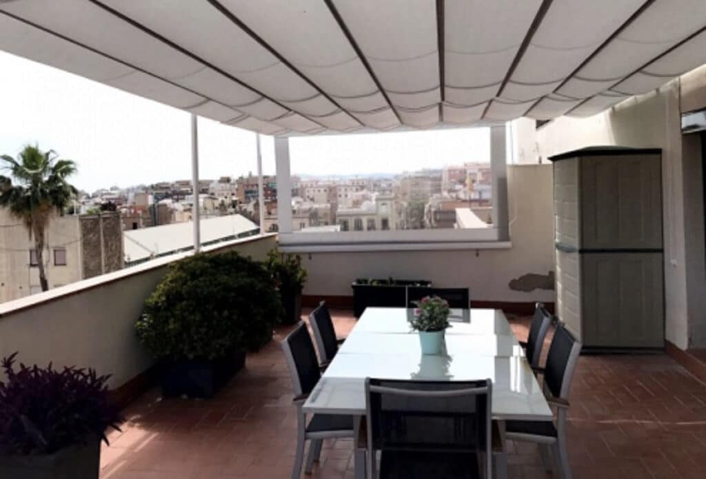 Beneficios de los toldos retráctiles en tu hogar: protección y estilo 2 toldos y toldos vela 1