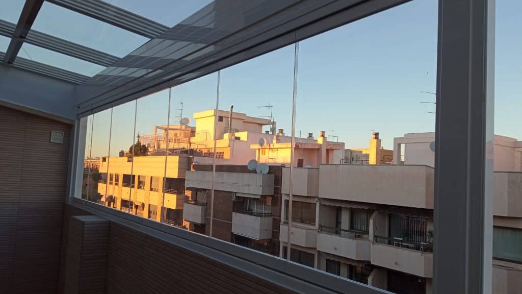 Mantenimiento y limpieza de cortinas de cristal 5 Mantenimiento y limpieza de tus cortinas de cristal