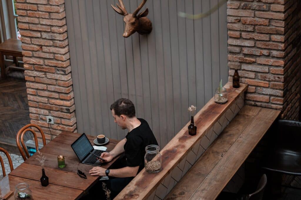 Cómo diseñar una terraza funcional para el teletrabajo 3 Cómo diseñar una terraza para teletrabajar con comodidad